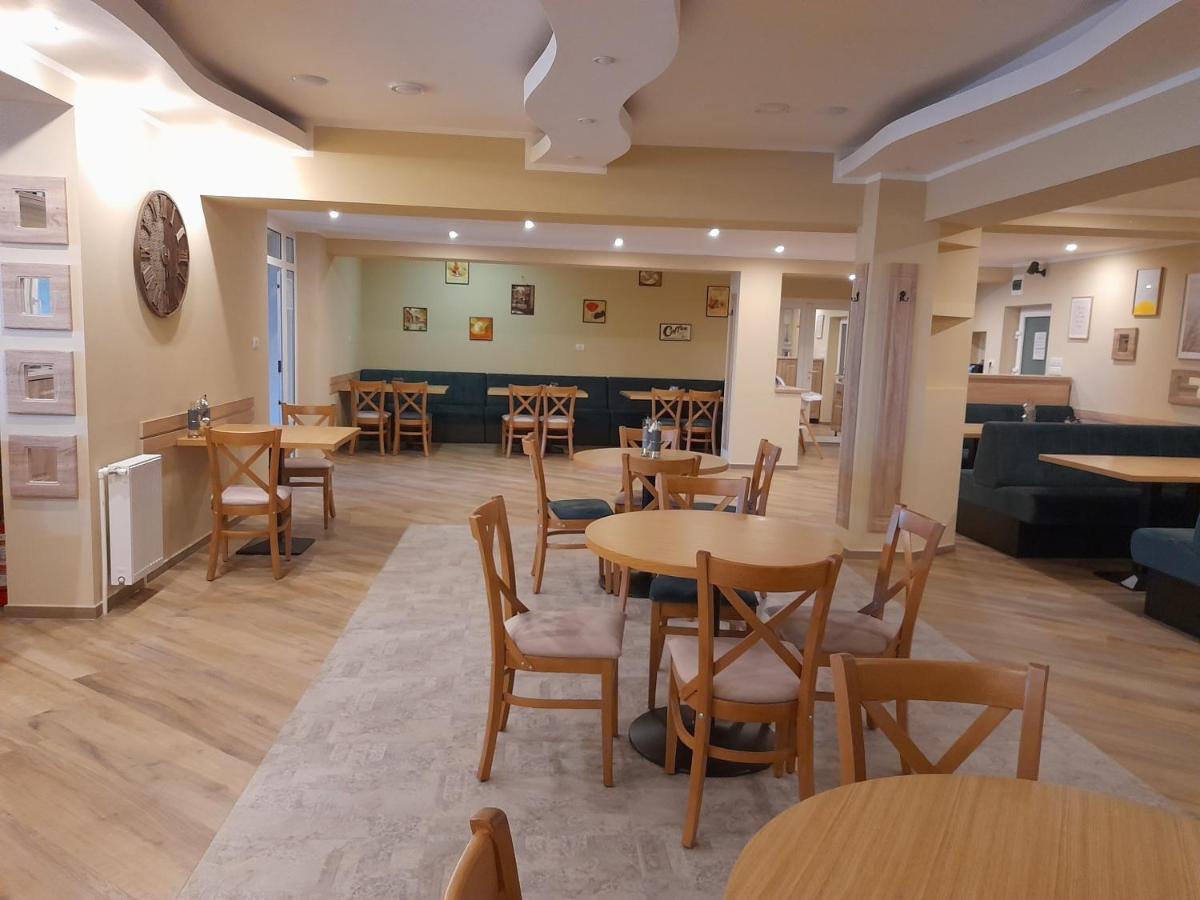 Hotel Caras Oravita Dış mekan fotoğraf