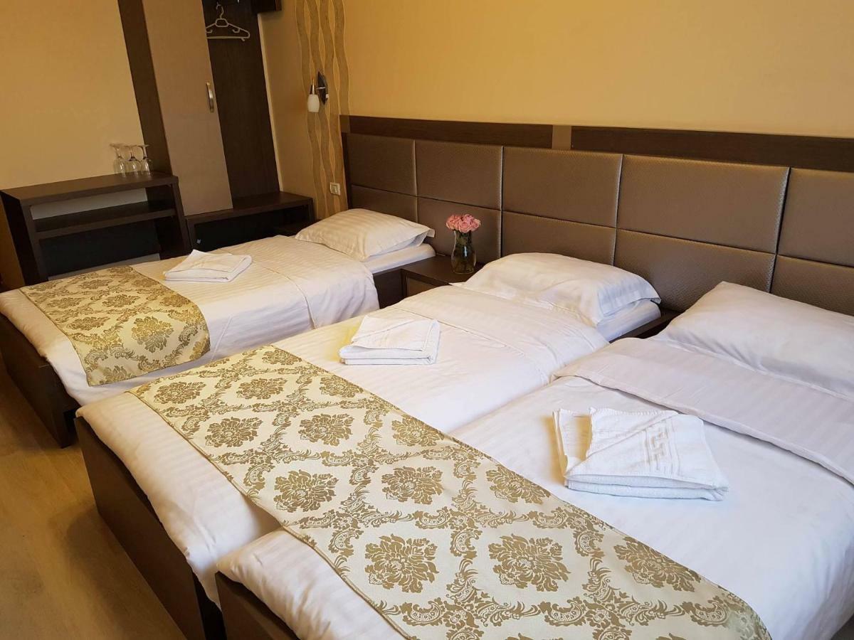 Hotel Caras Oravita Dış mekan fotoğraf