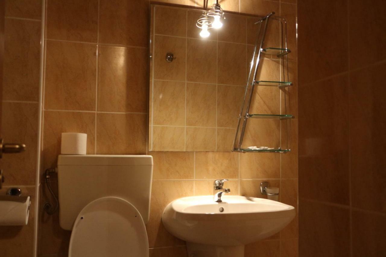 Hotel Caras Oravita Dış mekan fotoğraf